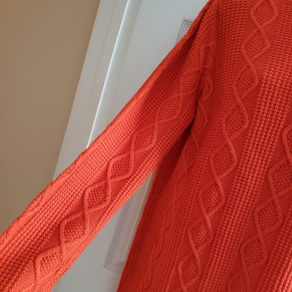 NWOT!  Vertical Cable Stitch Tunic Sweater - Picture 2 of 8